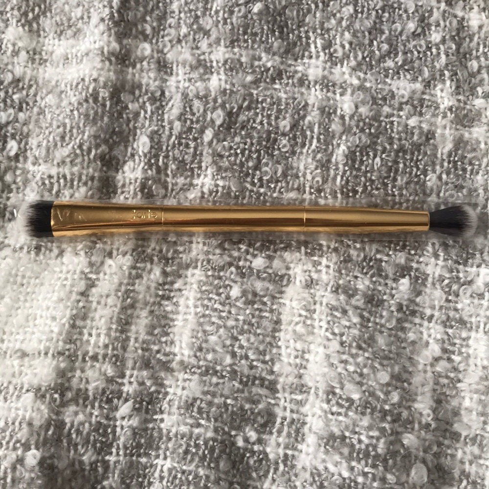 BNIB tarte Double Ended Eyeshadow Brush
